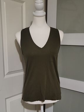 Madewell Olive Green V-Neck Pocket Tank Top Small Sleeveless Casual Tee